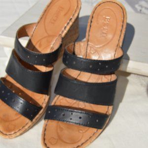 BORN BLACK LEATHER 3 STRAP PLATFORM WEDGE SANDALS SIZE 9